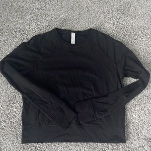 black lululemon crew sweatshirt